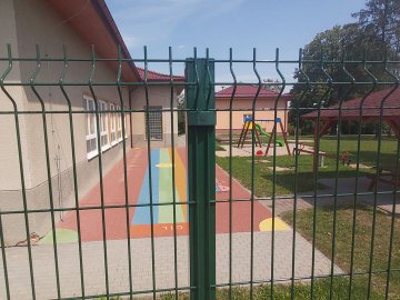 Panely 3D zelená barva u mateřské školy